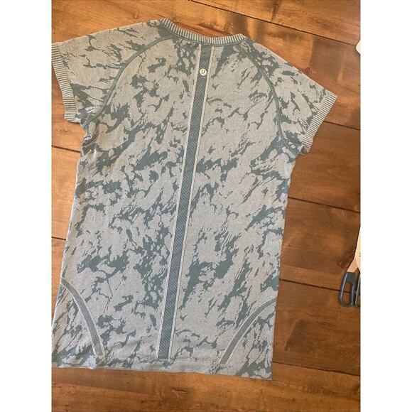 Lululemon swiftly tech seamless green fitted short sleeve athletic shirt - Picture 7 of 10